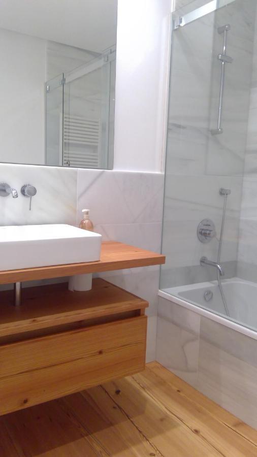Preciosa Habitacion Doble En Atico Con Terraza Apartment ซานติอาโก เด กอมโปสเตลา ภายนอก รูปภาพ